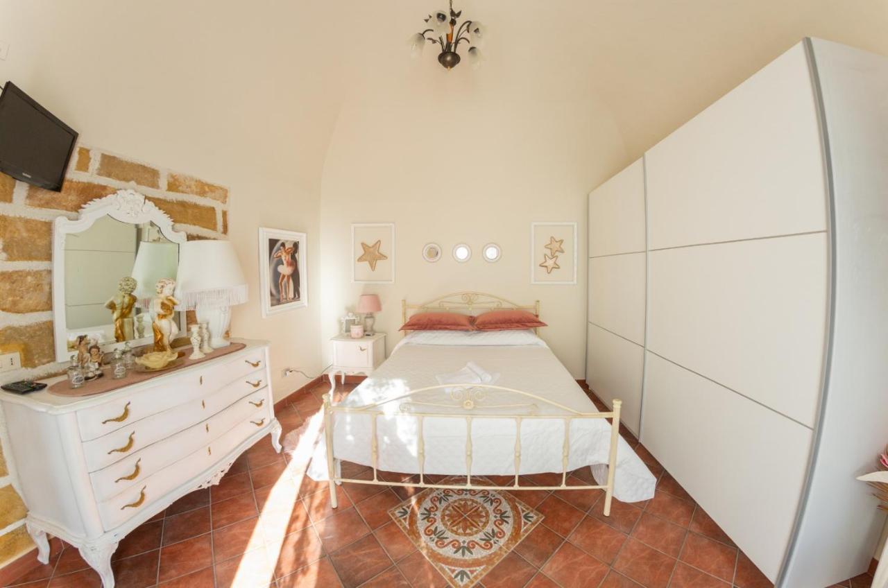 Casa Vacanze Terrasini Duomo Exterior photo